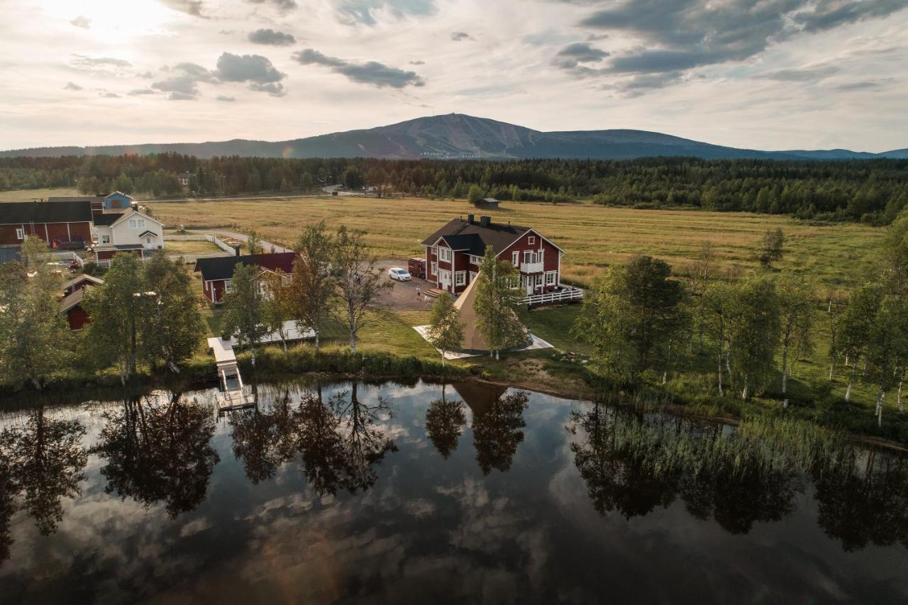 Aurora Estate Hotel Ylläsjärvi Exterior foto